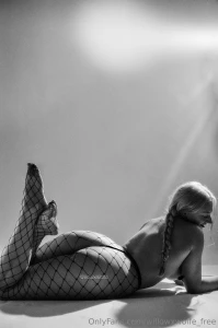 Can you imagine how horny of a girl i am i bet you couldn t keep up