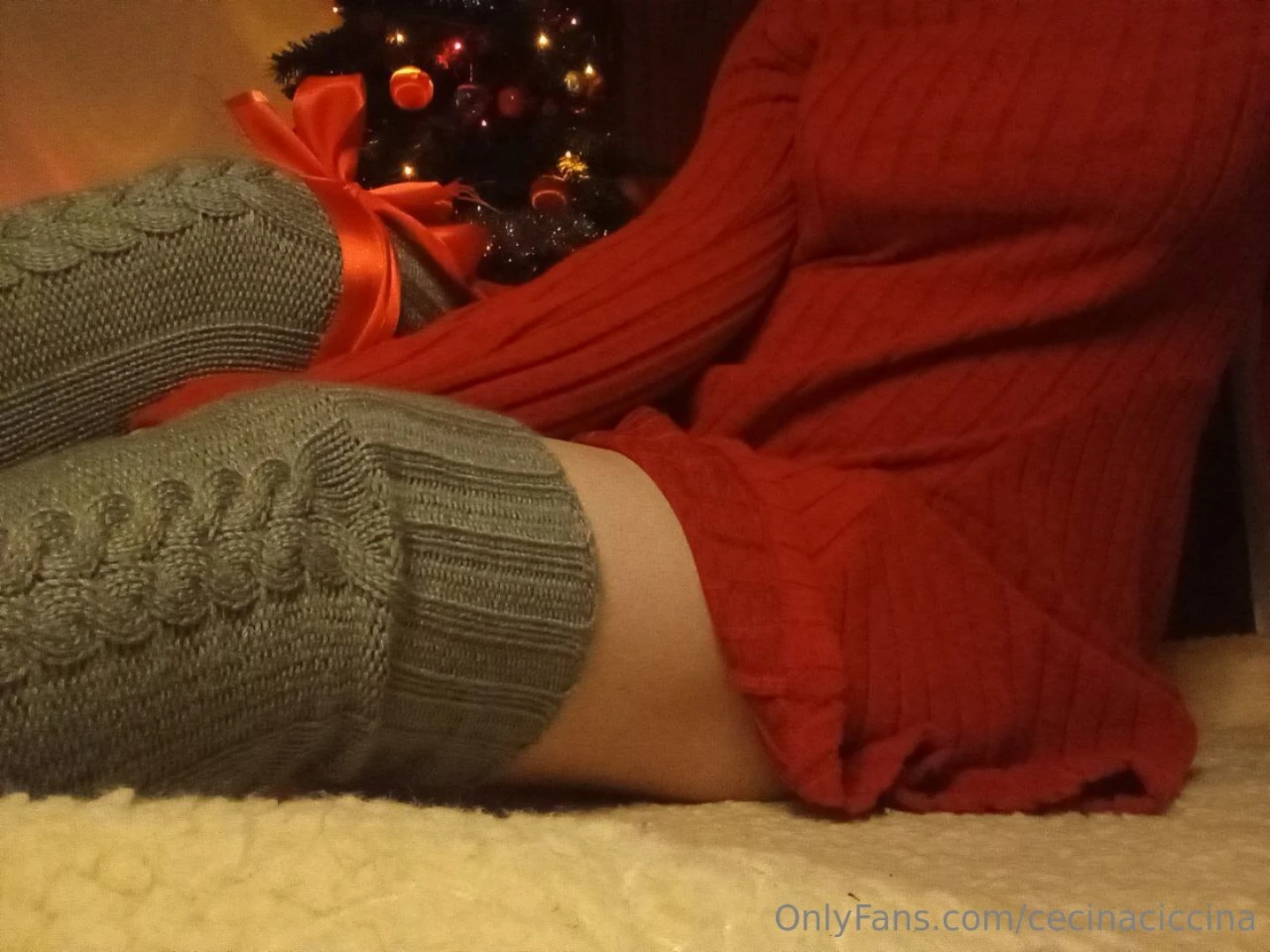 It s that nice christmasy time of the year again so a lil cozy set 