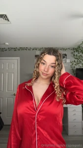 Merry christmas guys dm me and i might send more pics in this outfit