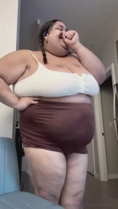 This clip was goofy as hell lol your stoned ditzy obese gf thinks