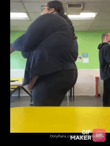 Omg i was so nervous a family walked in at this moment i wonder what 