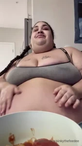 I got super high last night amp forgot to upload this lol that edible part 1