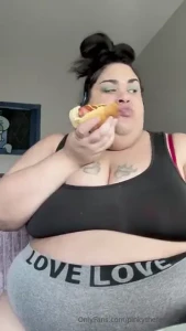 Belly play amp stuffing