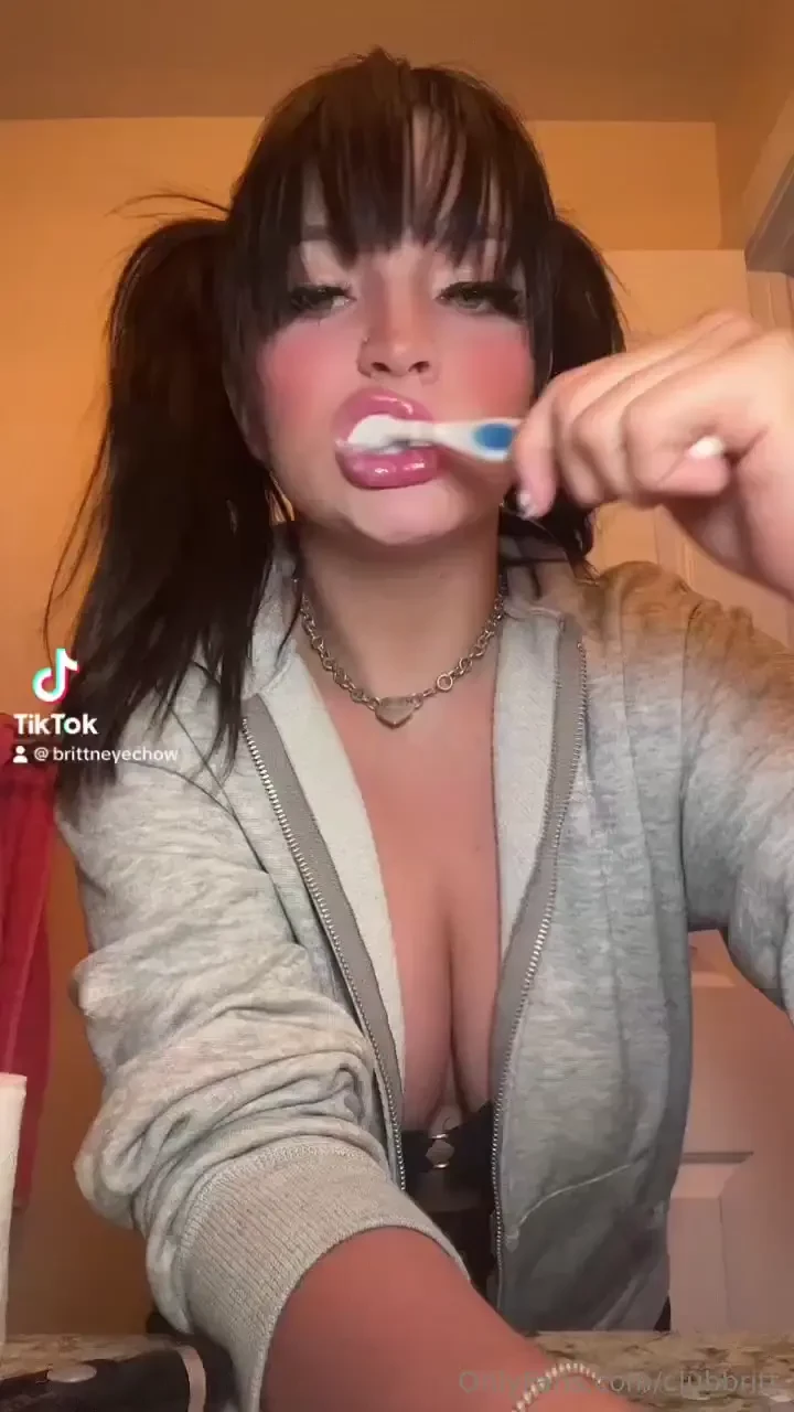 Fun fact i have no gag reflex 