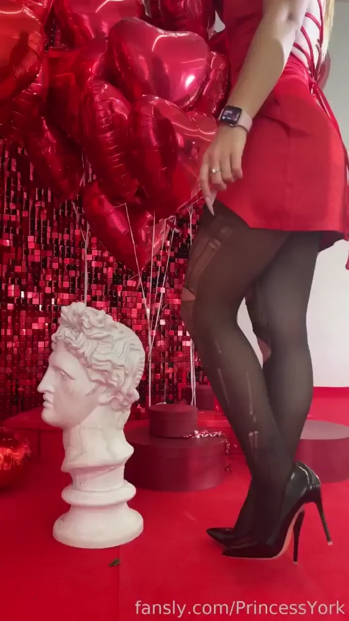 I love draining ur funds and buy myself beautiful clothes goddes 