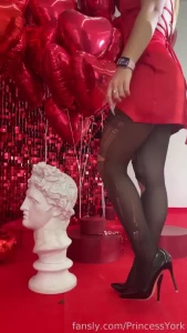 I love draining ur funds and buy myself beautiful clothes goddes