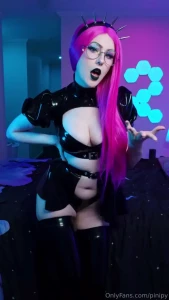 What do you think about my latex outfit