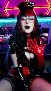 Jackin off to all my pictures eh