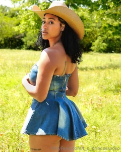 Let ya hair down you said you want to thug don t be scared now