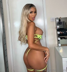 Just me my confidence and my camera the best trio part 2