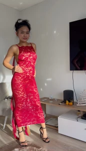 Why are you still on feed right now come slide in my dm