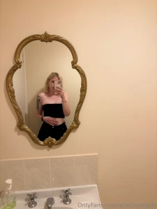 Feeling a lot like a girlie who only likes wearing all black lately part 1