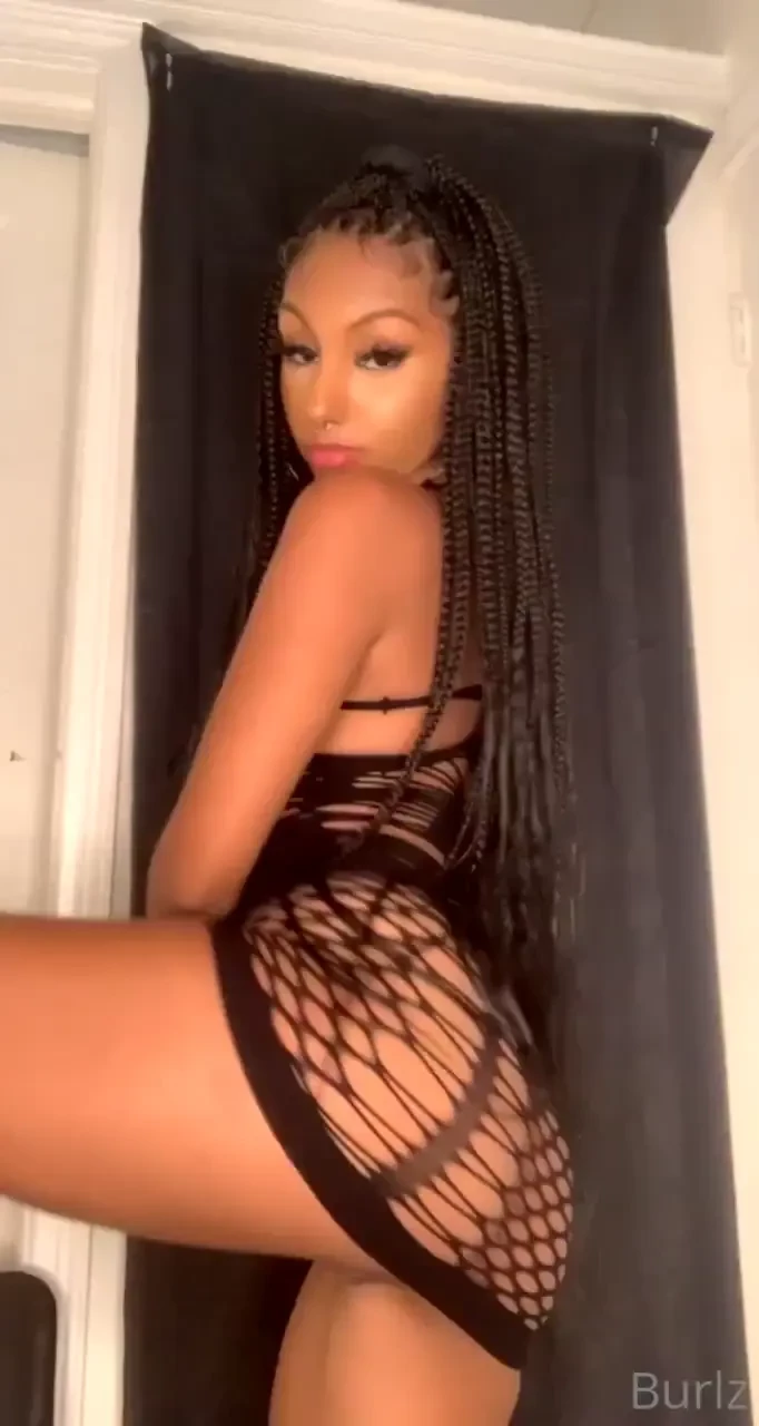 What u wanna see me use next dildo or my tongue vibrator lmk 