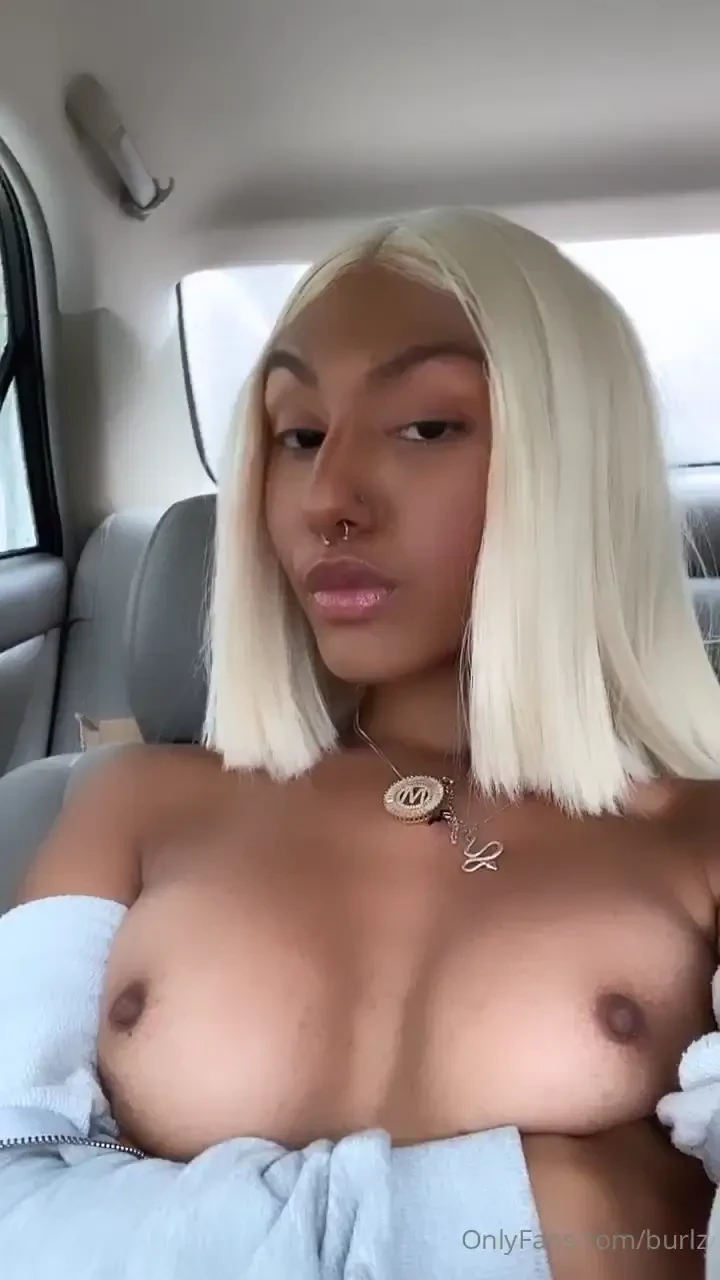 Happy friday i love y all well some of y all might go live later 
