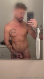 I m bored and horny come chat with me in the dms