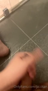 Quick little shower wank