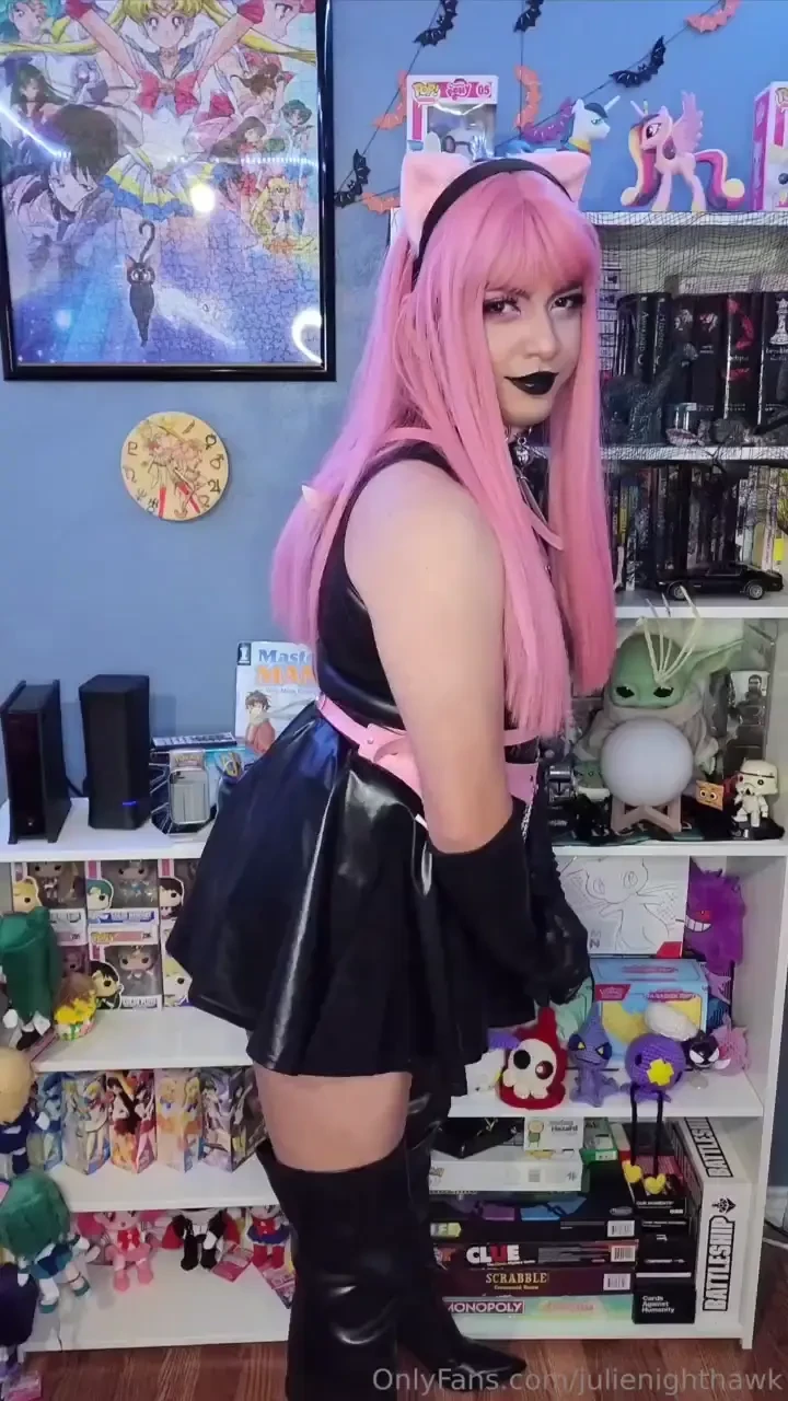 Be a good pet i ll put the leash on you and you suck me off 