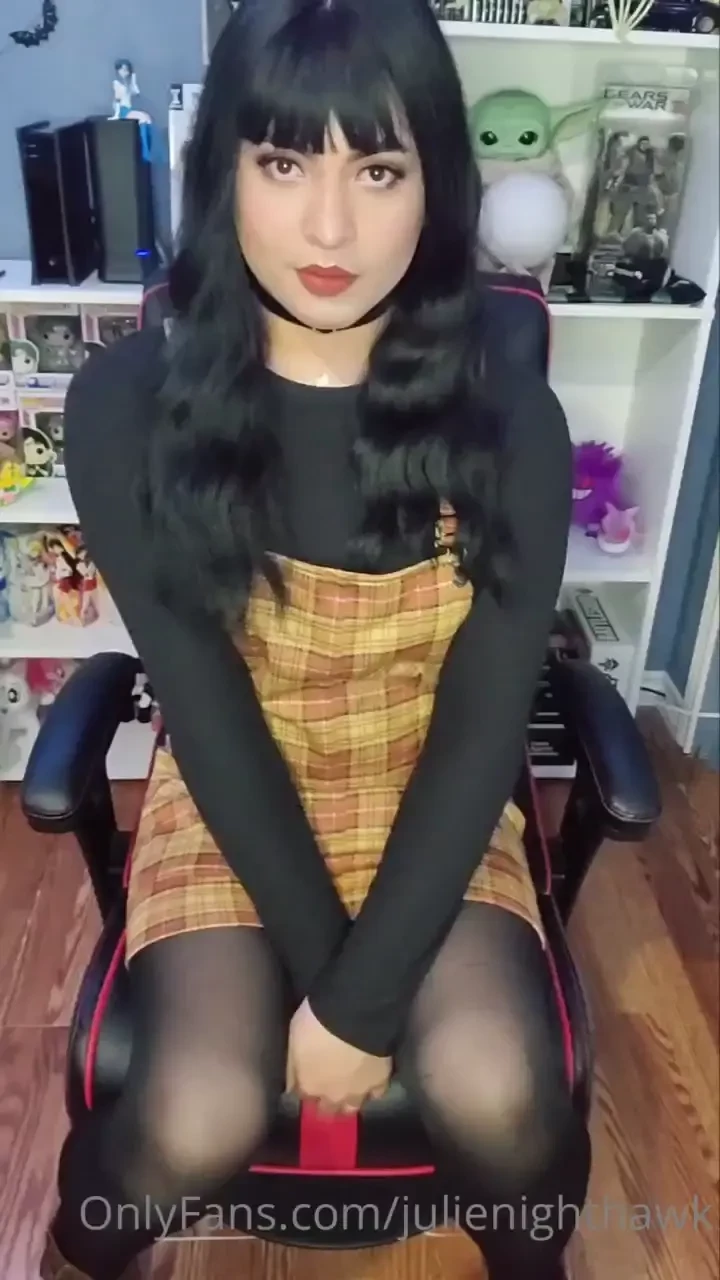 Do you think i look cute in this outfit part 11 