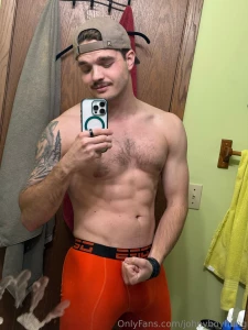 Not where i wanna be physique wise but making progress part 1