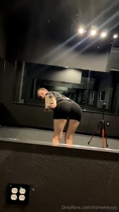 Checking the hamstring and glute pump after leg day