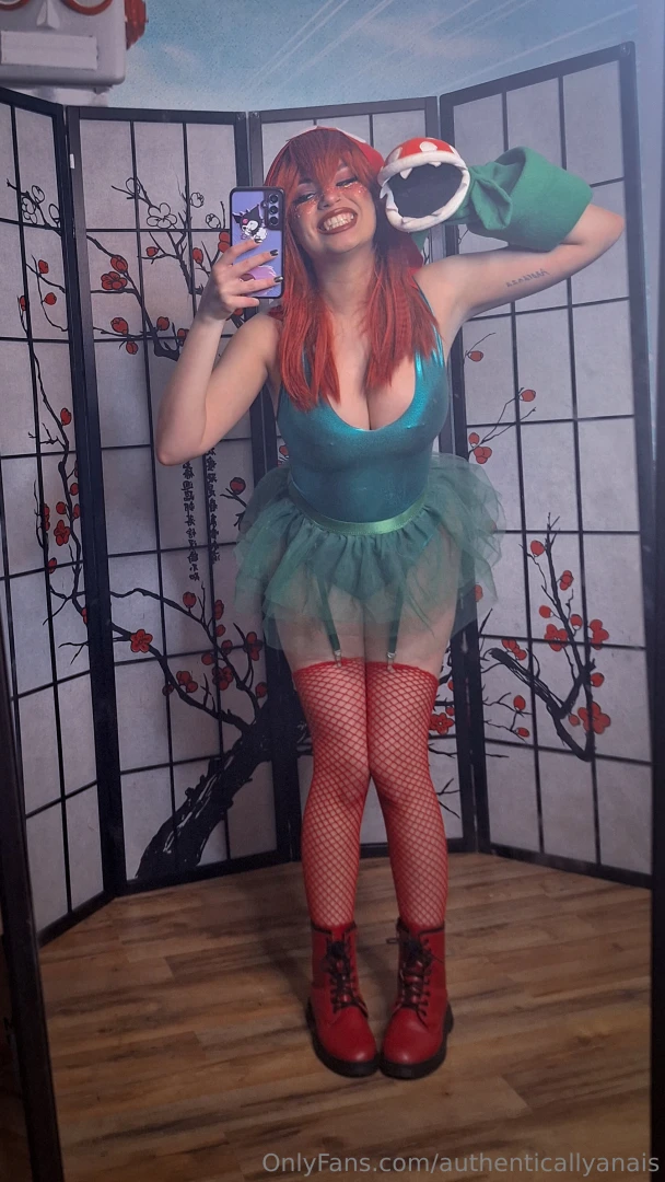 Piranha plant selfies full set up on ko-fi for just 1 for those who part 5 