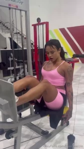 The year started and i went back to training before my surgery and i part 1