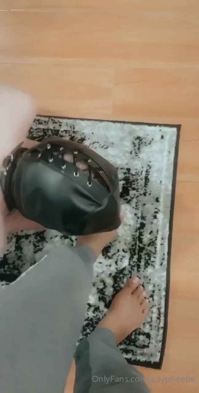 Whatta fucking loser i bet any one of you would happily take his place 