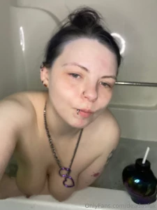 Bath tub fun going to send you all a dm of the bath video part 2
