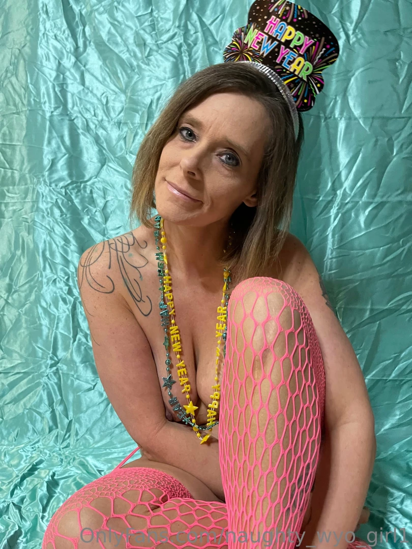 Happy new year s eve make sure to start the new year off great and sub 