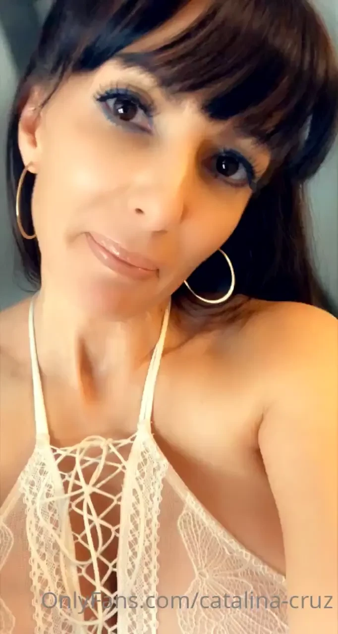 Getting ready to play before my live cam today some vid clips 