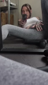 Ich besorge es mir mit meiner massagepistole