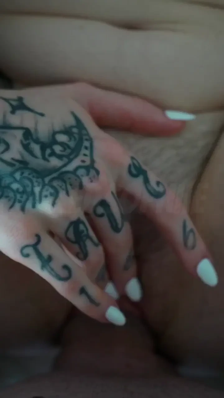 Ich werde gecreampied und esse ihn dann aus meiner pussy 