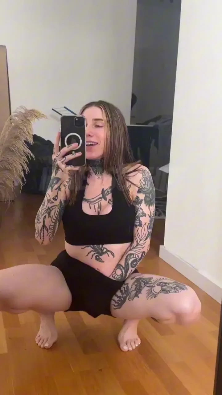 Meine ganze hose ist von meiner pussy durchn sst 