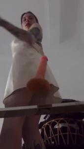 Ich liebe es meinen arsch mit gro en dingen zu ficken