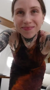Wenn du eigentlich nur kurz deine pussy zeigen willst dann jemand