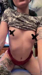 I missed playing for ya ll i m so horny come masturbate with me while