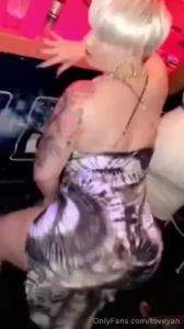 Blondes have more fun they re deleting my fully clothed twerk videos