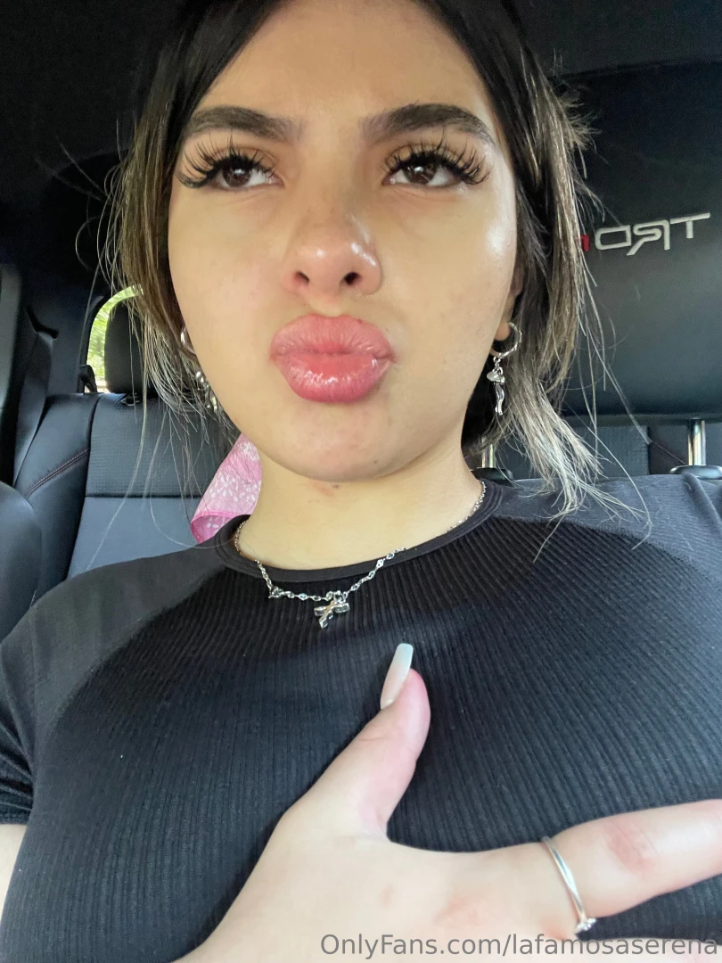 Imagine these juicy lips around something else 