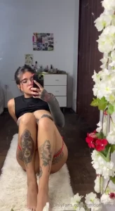 Mistress is so bored rn she need somebody to play with you think youll