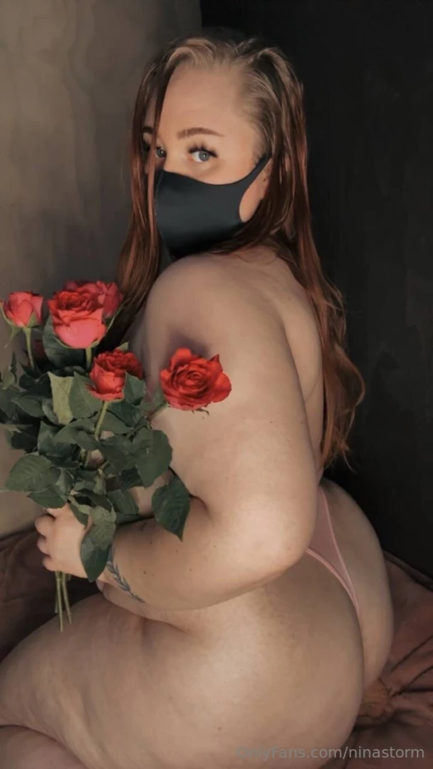 Curves confidence and all the fun in between spicyalonexo is here to part 3 