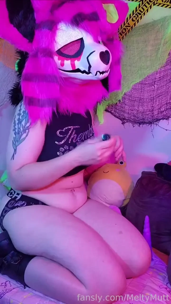 Always gotta do your warm up stretches anal analstretching fursuit 