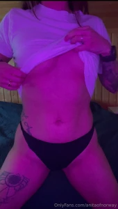 Kjenner det kribler i kroppen fordi jeg har lyst til tatovere meg