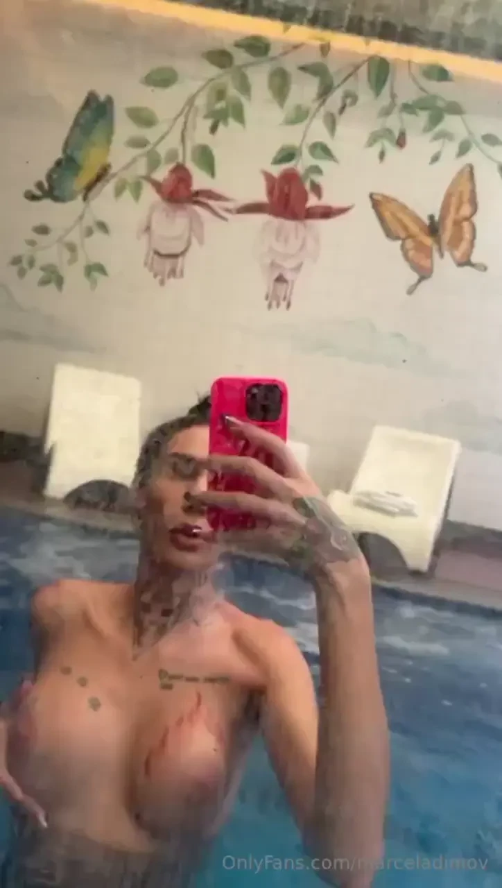 Wanna swim with me naked in the pool tip me 20 and get an amazing gift 