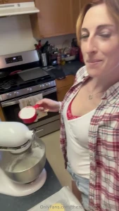 Baking cakes for memorial day