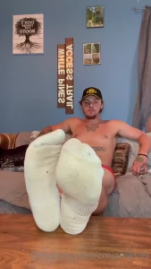 jamesuncut1 - Toes wiggling in white socks 