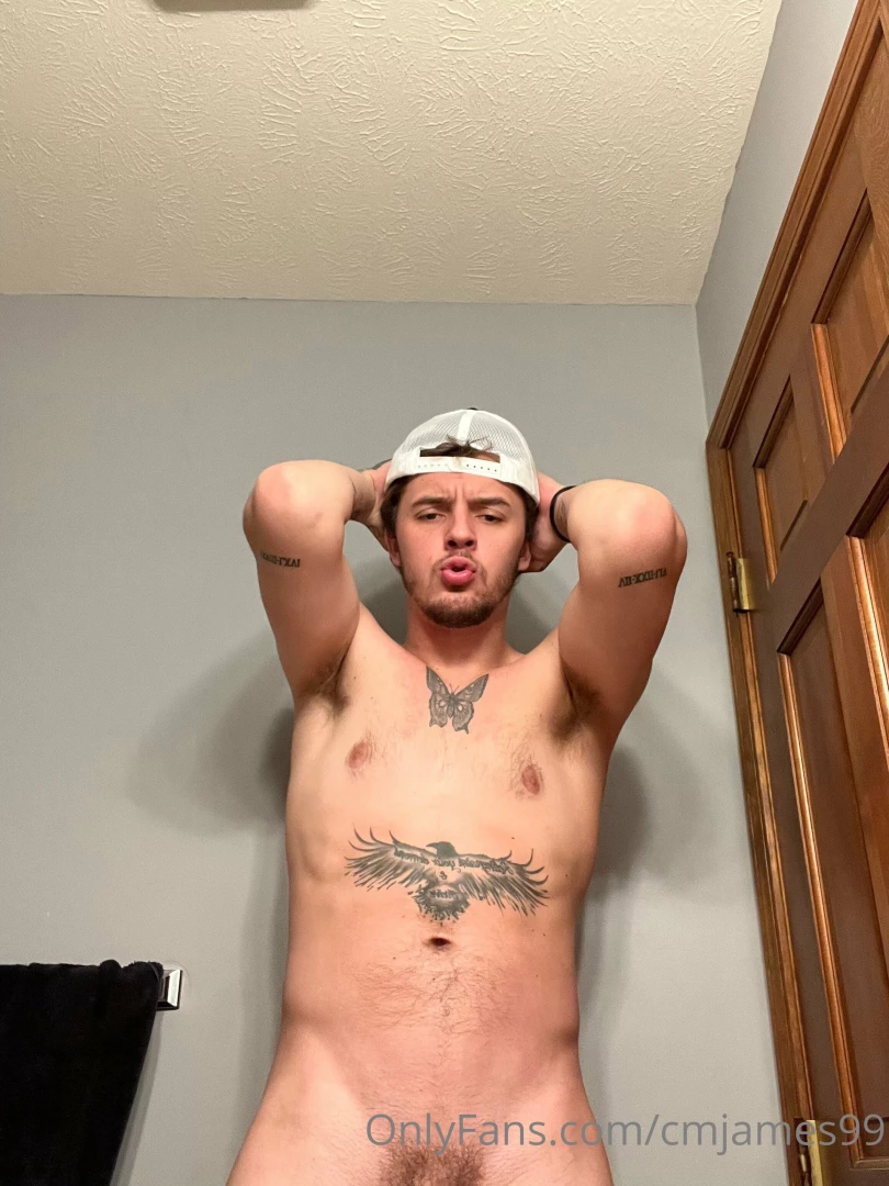 Come sniff these pits for me beta boy 