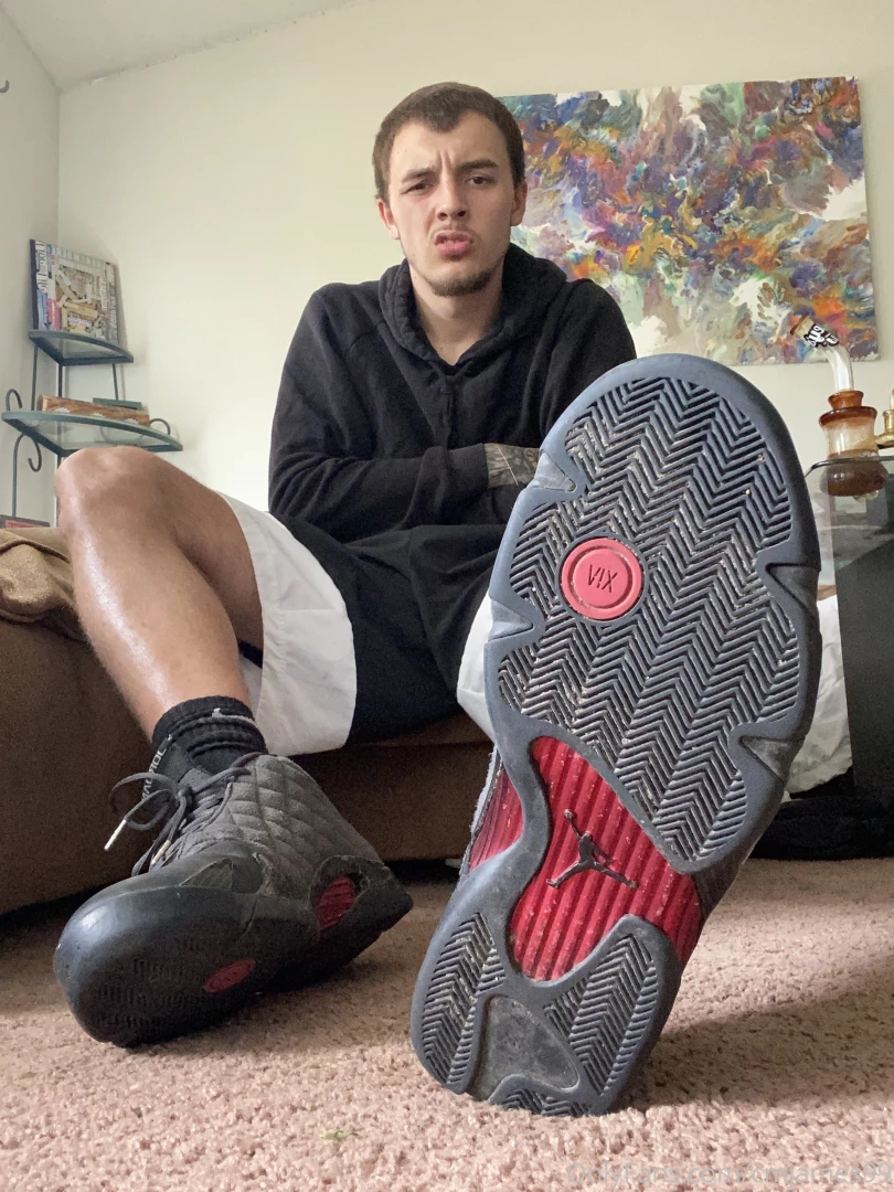 My jordans are starting to look a bit filthy part 1 