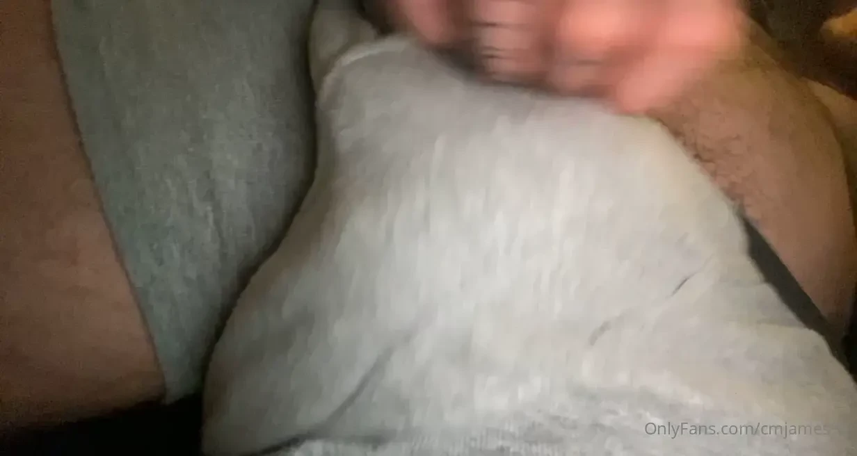 Get in there and sniff you loser 