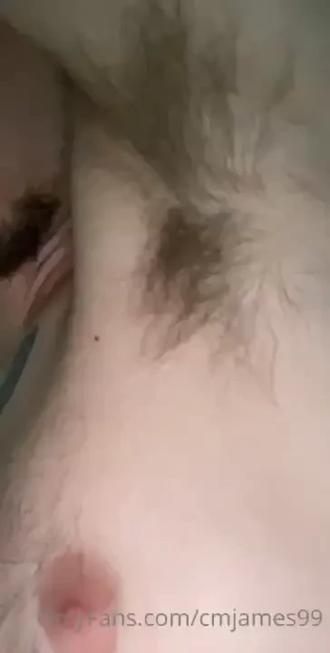 I know you love to sniff them pits 