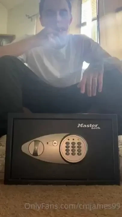 This safe isn t filling itself get weak at these feet 